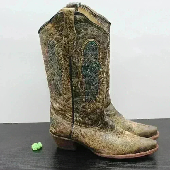 Circle G Women’s Black Distressed Leather Boots - Picture 1 of 11